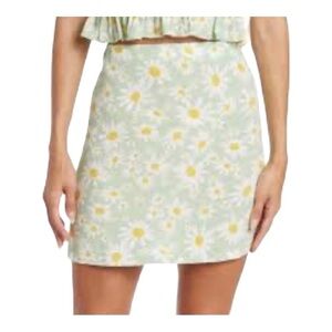 Elodie Daisy Mini Skirt Size L